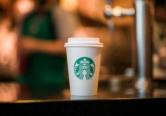 Starbucks lid lids strawless sippy straws recyclable compostable billion testing friendly announces launching nationwide stores straw stories here